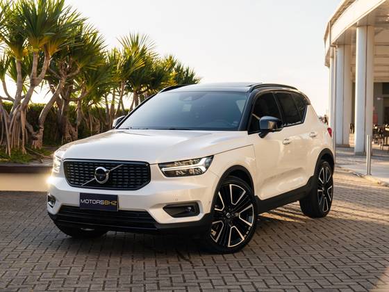 VOLVO XC40 2.0 T5 GASOLINA R-DESIGN AWD GEARTRONIC VOLVO XC40 2.0 T5 GASOLINA R-DESIGN AWD GEARTRONIC